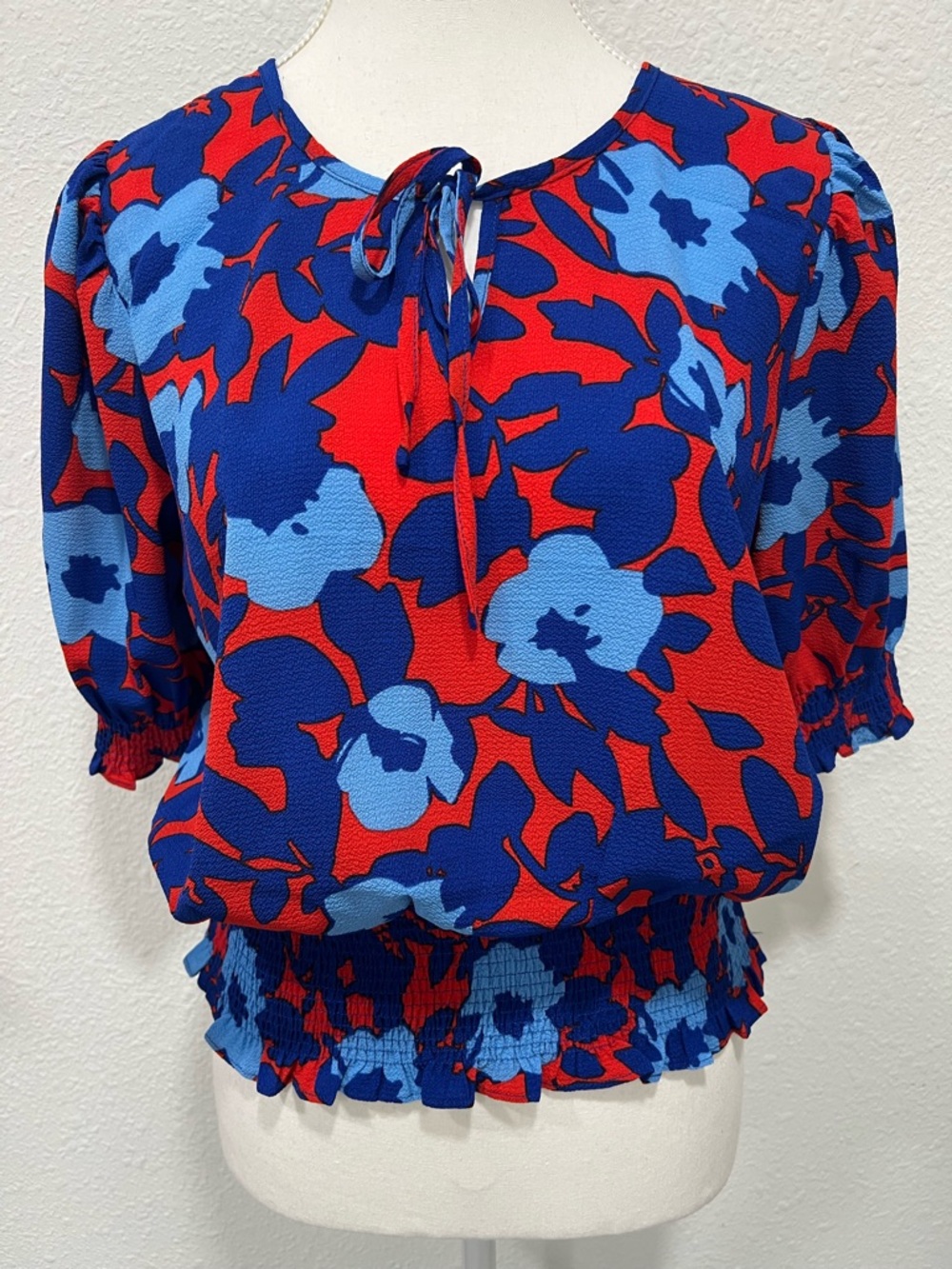 SUGARLIPS Matador Floral Eclipse Smocked Top NWT - Picture 3 of 9